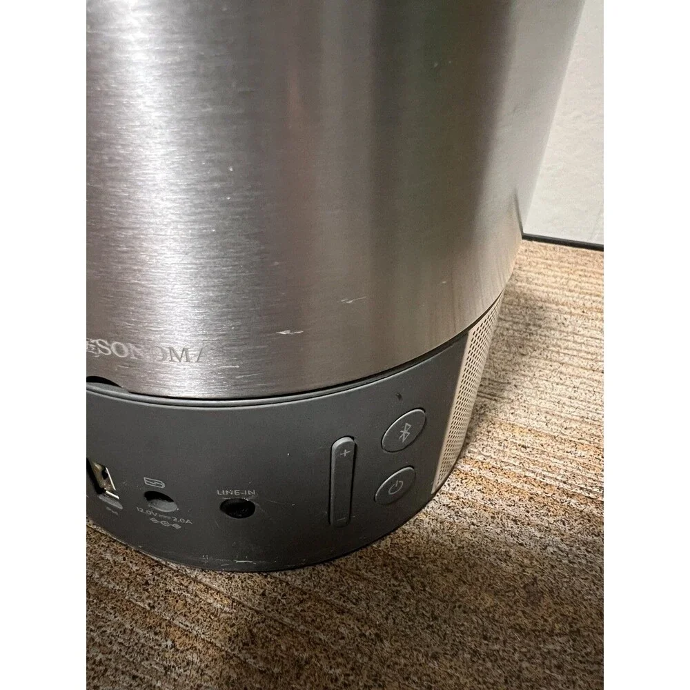 Williams Sonoma Smart Tools Bluetooth Speaker & ipad iphone Stand
